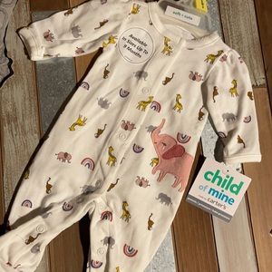 Carter’s infant outfit